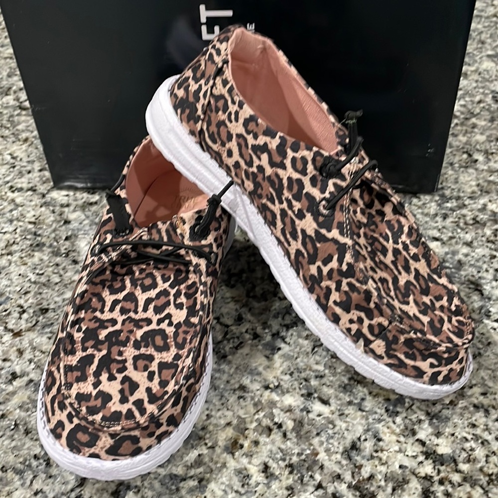 True Craft Shoes